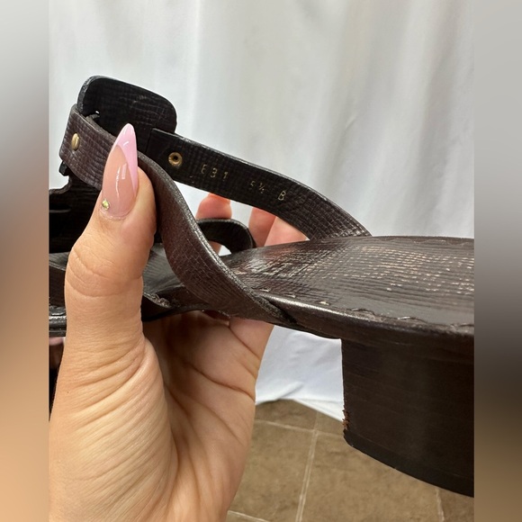 Salvatore Ferragamo brown and gold gladiator heeled sandals size 5.5 - Picture 4 of 7